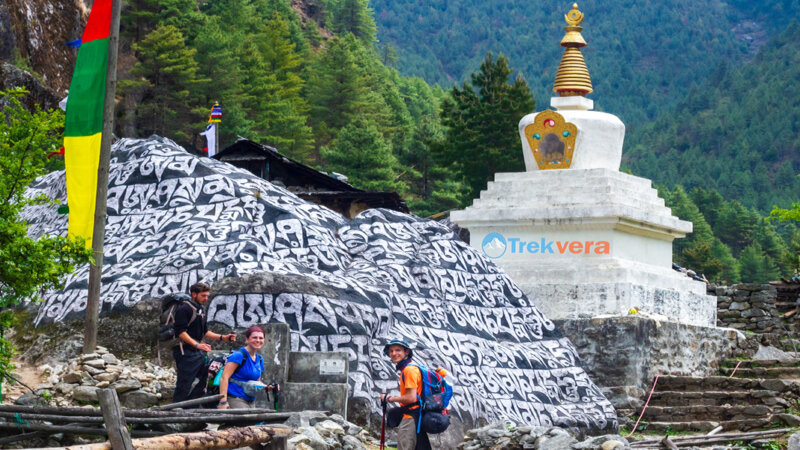 way to Fakding - Everest Base Camp Trek